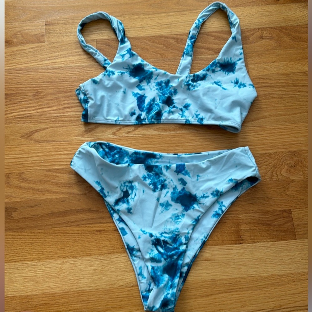 Tie dye bikini set!